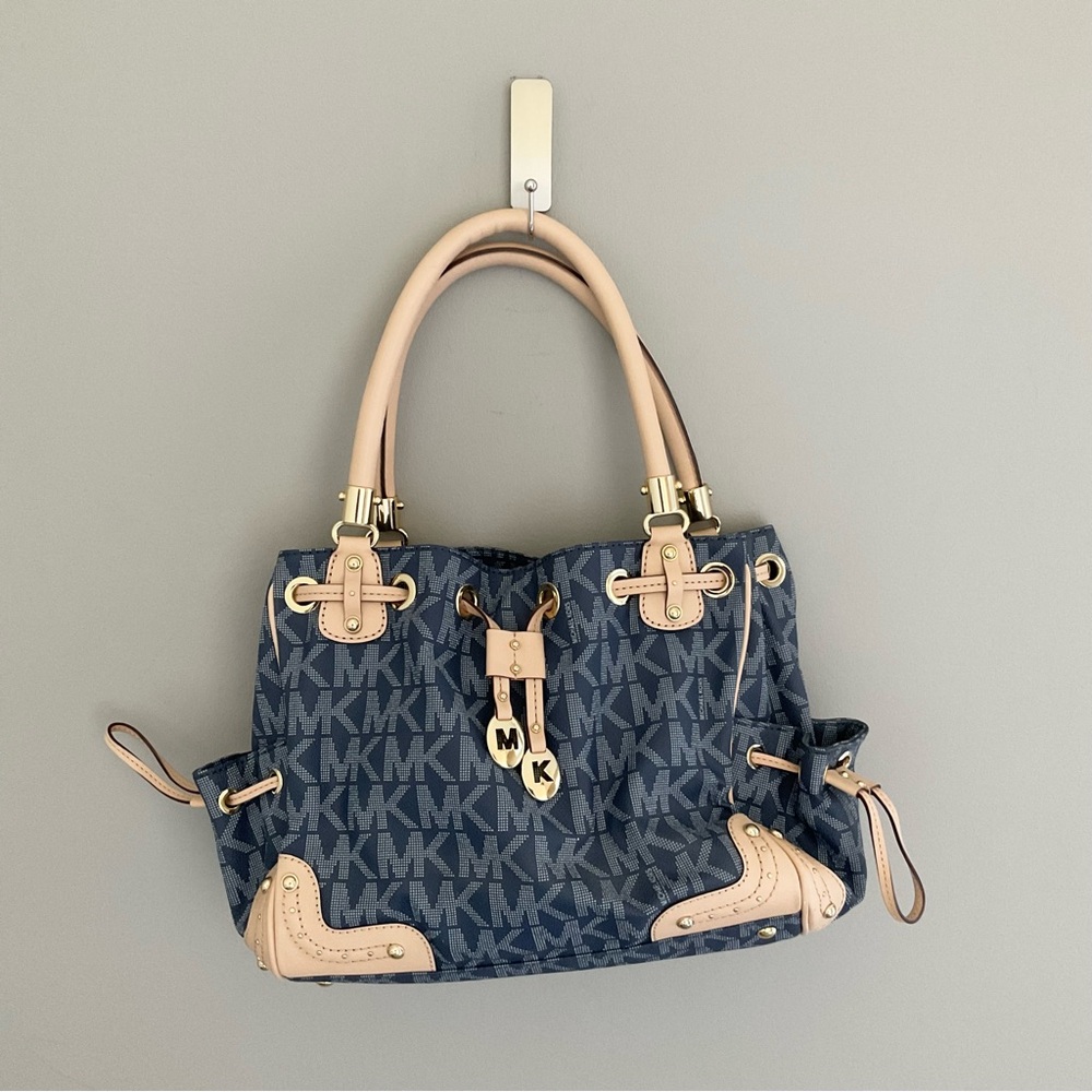 Michael Kors, drawstring handbag
